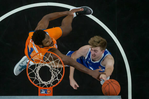 他不仅在校 他不仅在校